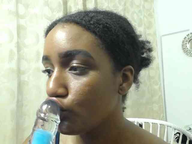 CattleyaHotGirl webcam