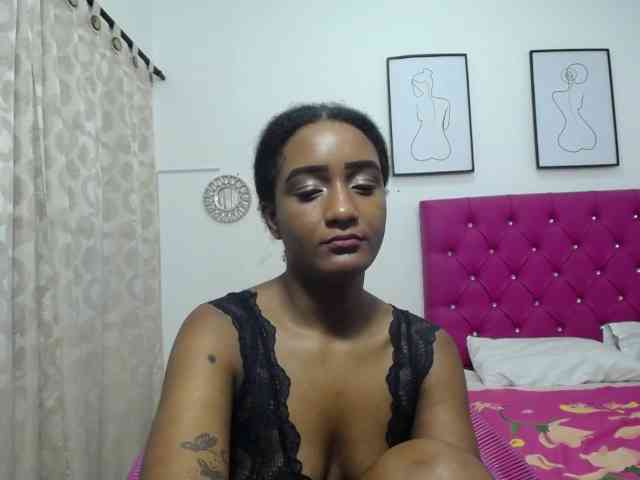 CattleyaHotGirl webcam