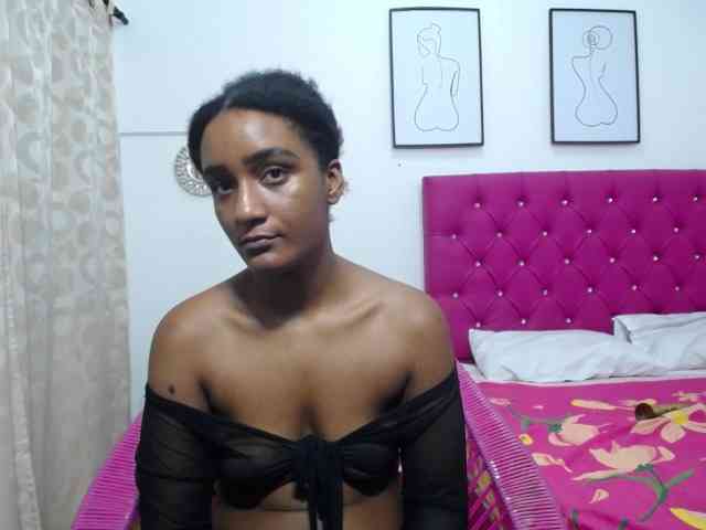CattleyaHotGirl webcam