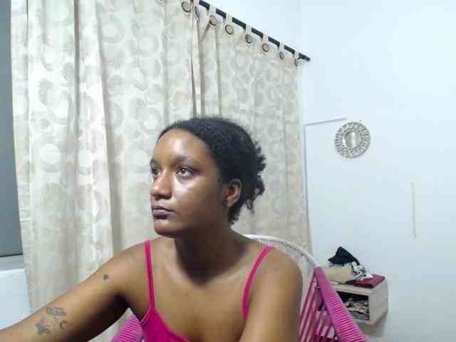 CattleyaHotGirl webcam