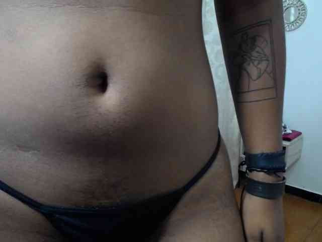 CattleyaHotGirl webcam