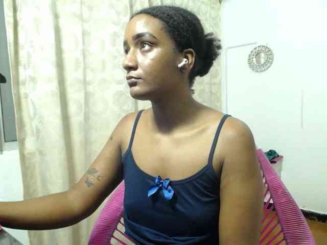 CattleyaHotGirl webcam
