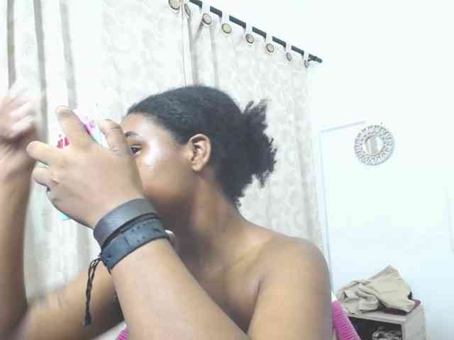 CattleyaHotGirl webcam