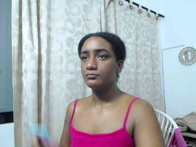 CattleyaHotGirl webcam