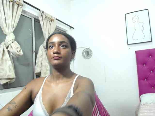 CattleyaHotGirl webcam