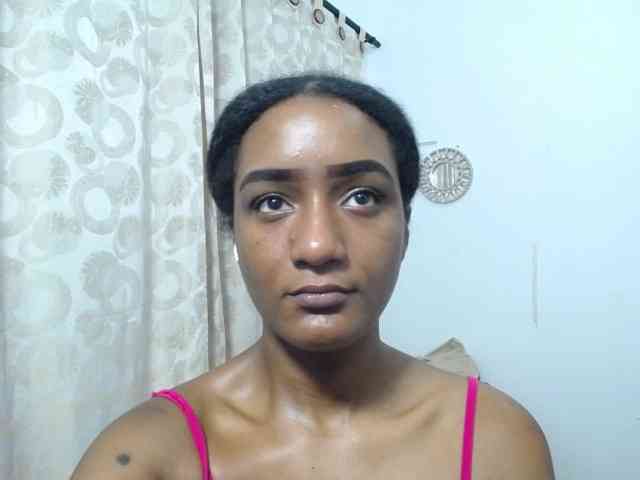 CattleyaHotGirl webcam