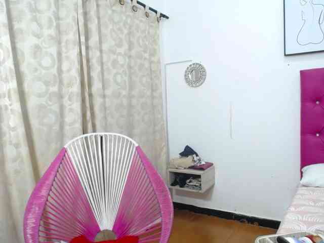 CattleyaHotGirl webcam