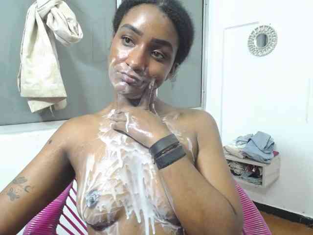 CattleyaHotGirl webcam