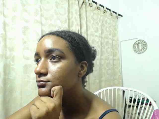 CattleyaHotGirl webcam