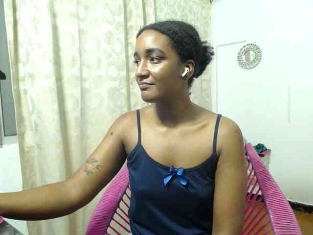 CattleyaHotGirl webcam
