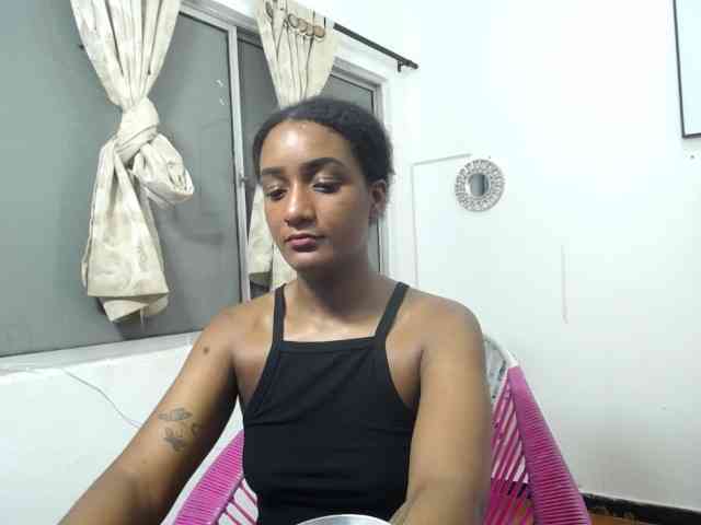 CattleyaHotGirl webcam