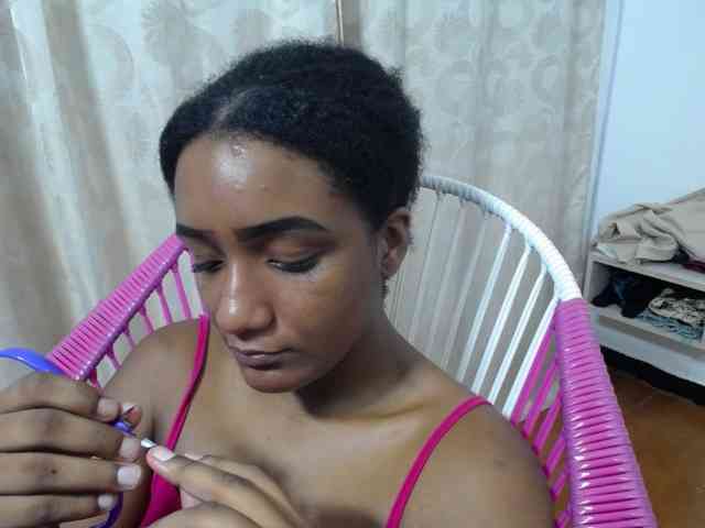 CattleyaHotGirl webcam