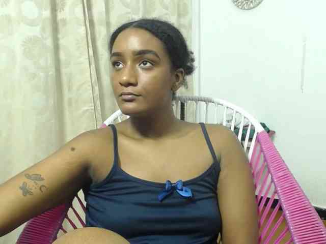 CattleyaHotGirl webcam