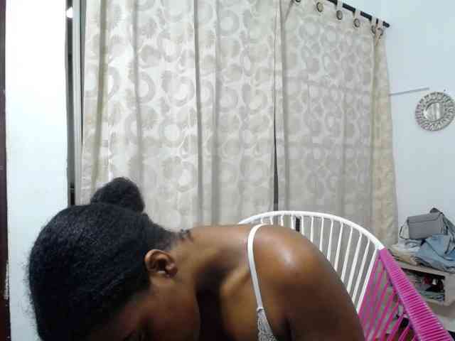 CattleyaHotGirl webcam