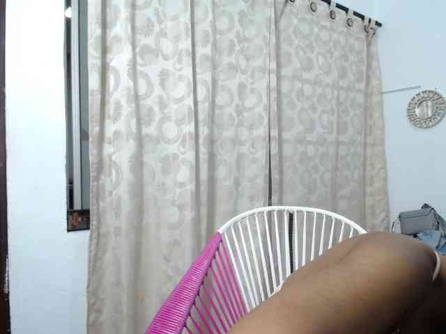 CattleyaHotGirl webcam