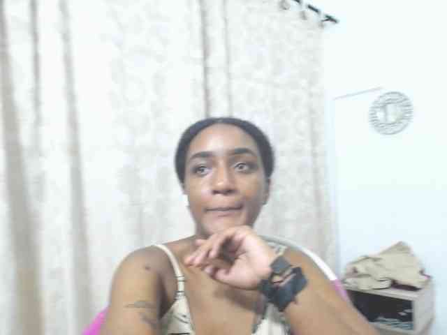 CattleyaHotGirl webcam