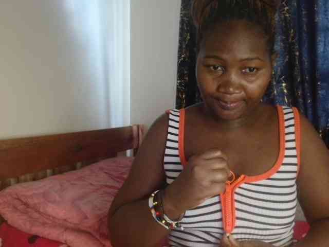 Sexxy-pretty24 webcam