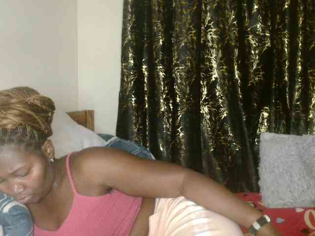Sexxy-pretty24 webcam