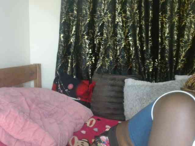 Sexxy-pretty24 webcam