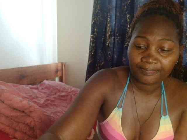 Sexxy-pretty24 webcam