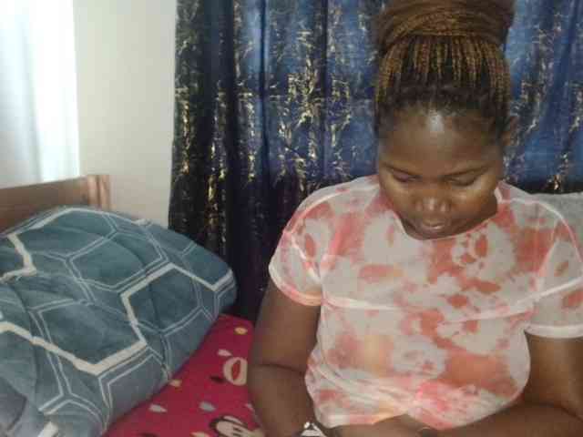 Sexxy-pretty24 webcam