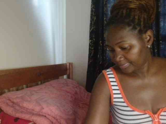 Sexxy-pretty24 webcam