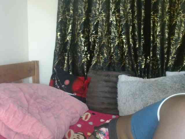 Sexxy-pretty24 webcam