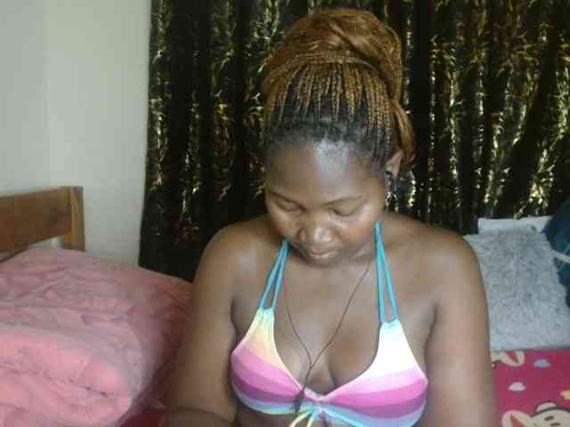 Sexxy-pretty24 webcam