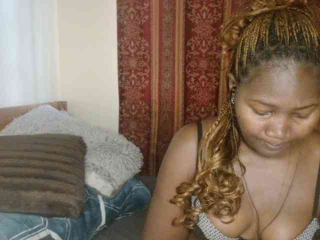 Sexxy-pretty24 webcam