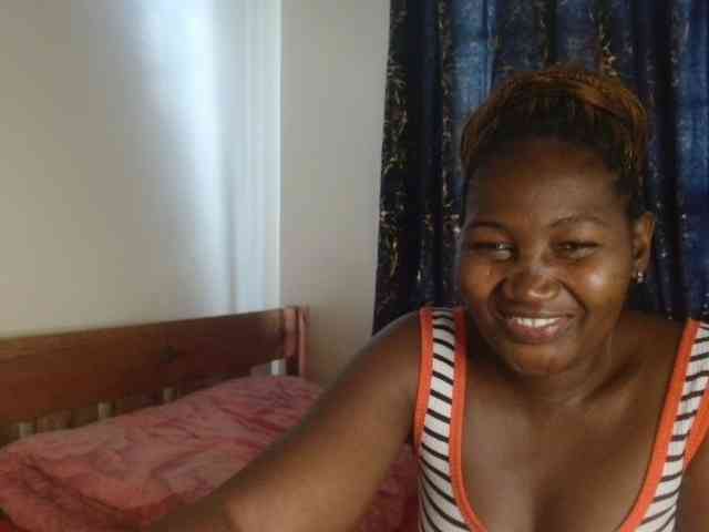 Sexxy-pretty24 webcam