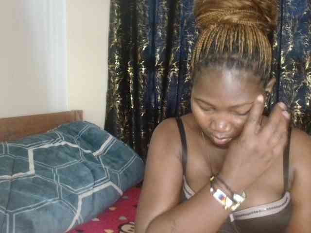 Sexxy-pretty24 webcam