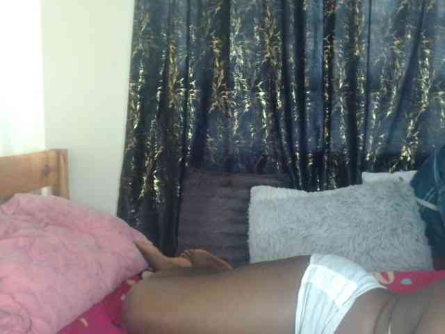 Sexxy-pretty24 webcam