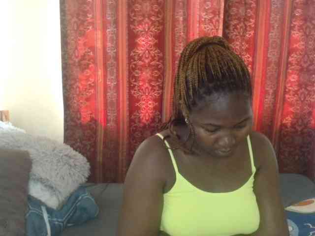 Sexxy-pretty24 webcam