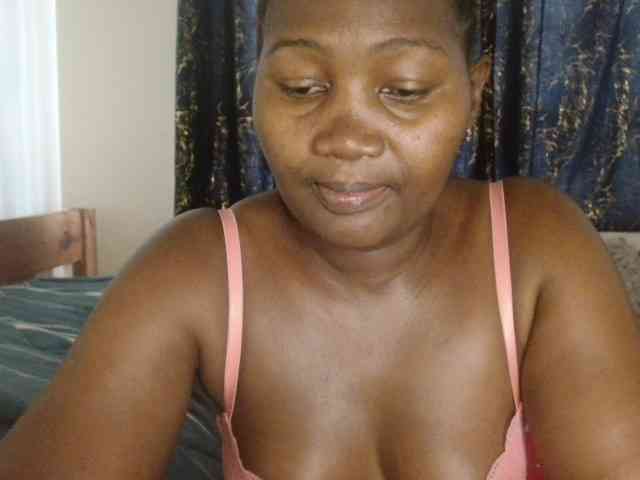 Sexxy-pretty24 webcam