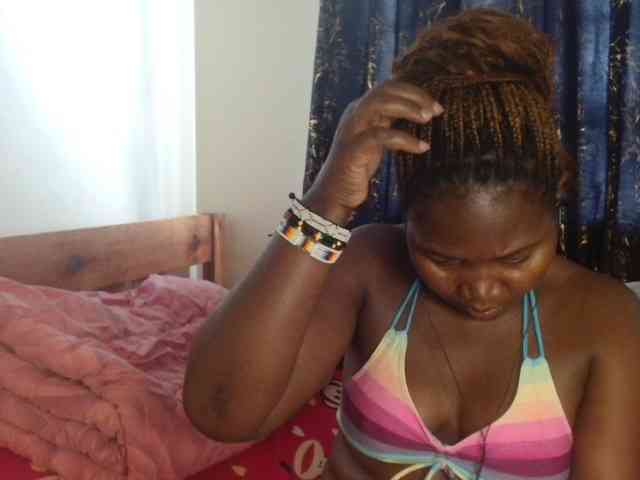 Sexxy-pretty24 webcam