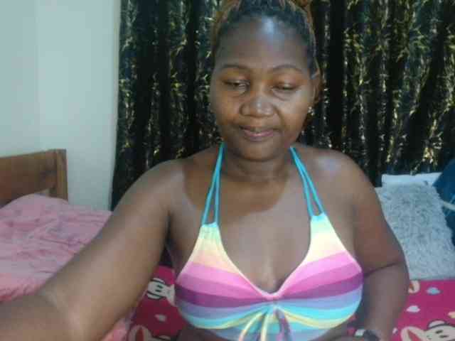 Sexxy-pretty24 webcam