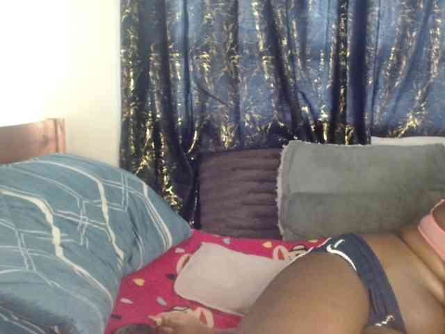 Sexxy-pretty24 webcam