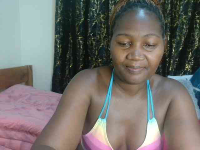 Sexxy-pretty24 webcam