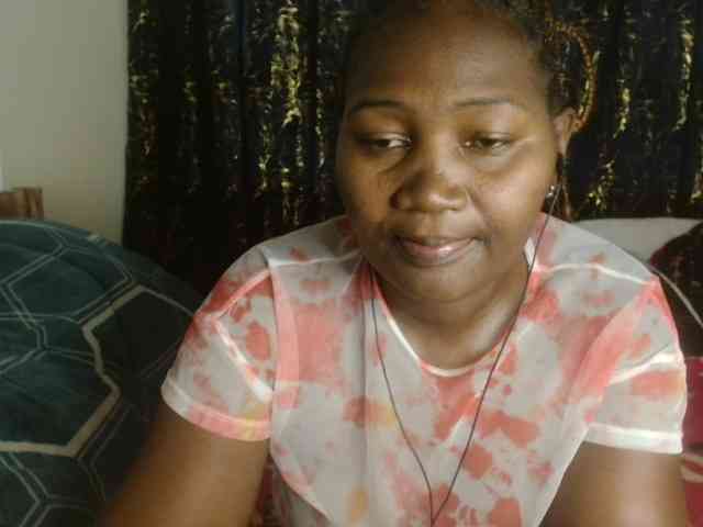 Sexxy-pretty24 webcam