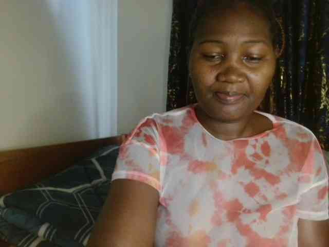 Sexxy-pretty24 webcam