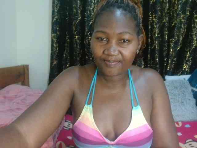 Sexxy-pretty24 webcam