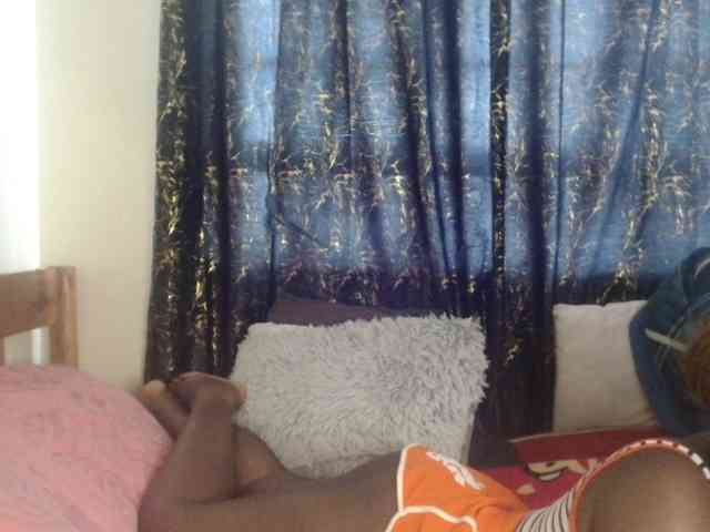 Sexxy-pretty24 webcam