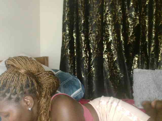 Sexxy-pretty24 webcam