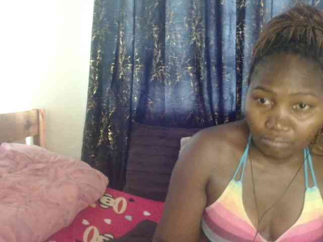 Sexxy-pretty24 webcam