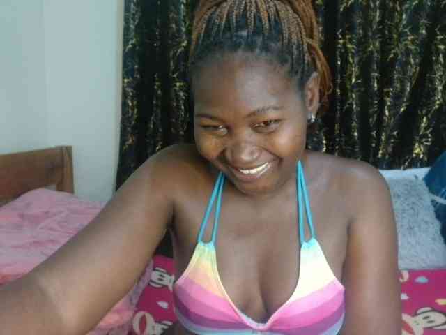 Sexxy-pretty24 webcam