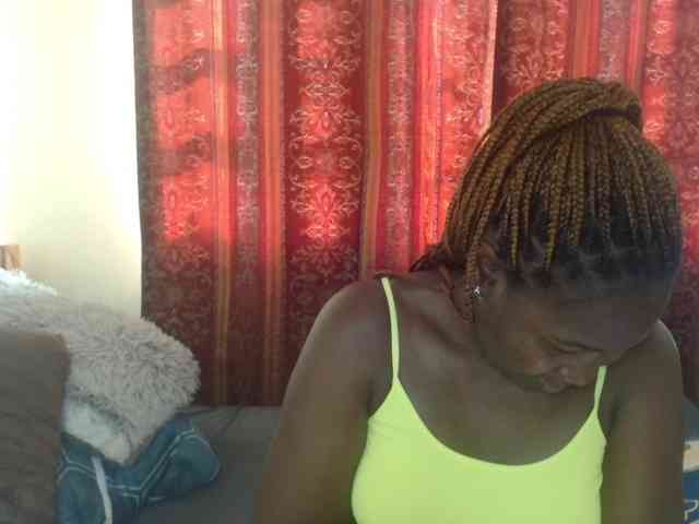 Sexxy-pretty24 webcam