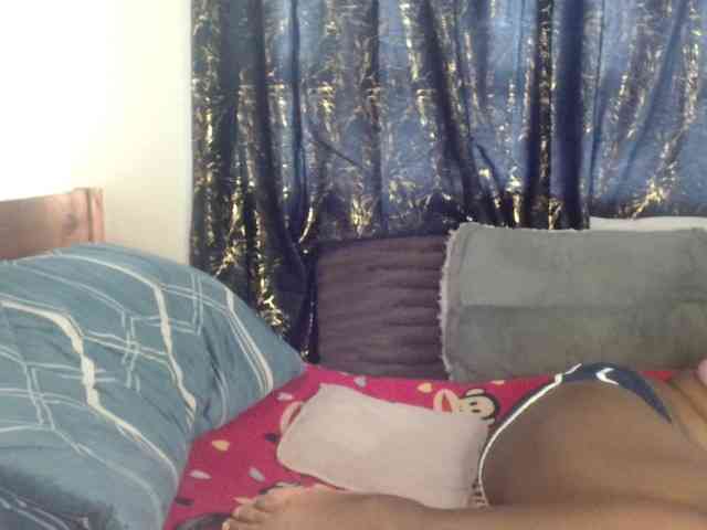 Sexxy-pretty24 webcam