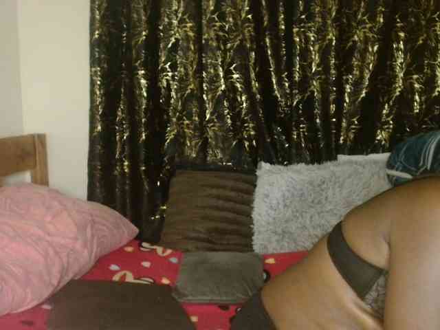 Sexxy-pretty24 webcam