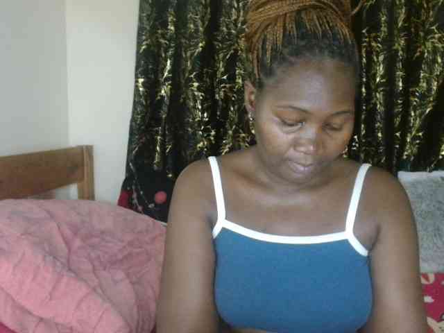 Sexxy-pretty24 webcam