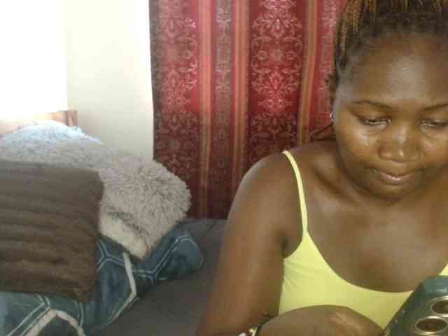 Sexxy-pretty24 webcam